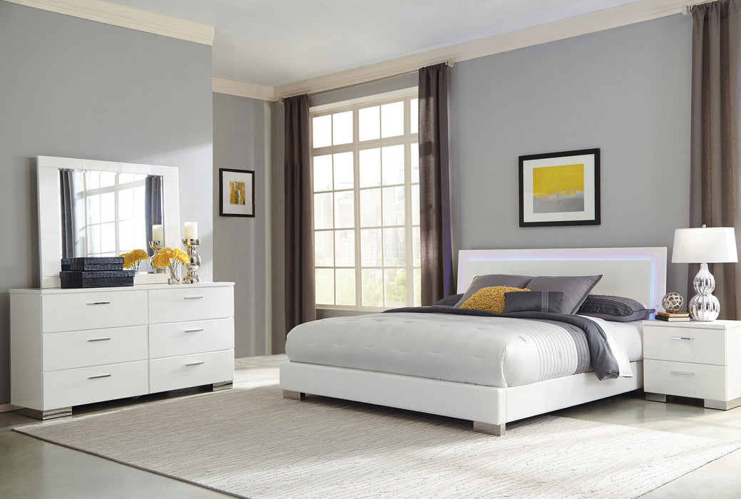 Felicity 4-piece Eastern King Bedroom Set with LED Headboard Glossy White - Casa Morelos / Coahuila Furniture (Oklahoma City, OK)