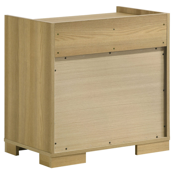 Hyland 4 & 5 Piece Bedroom Set E.King & Queen - Casa Morelos / Coahuila Furniture (Oklahoma City, OK)