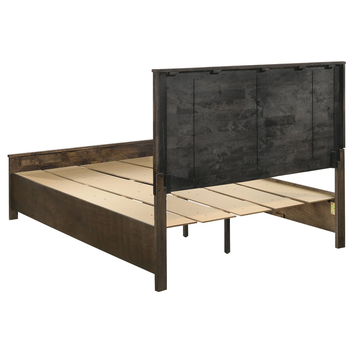 Woodmont 4 & 5 Piece E.King, Queen, & Cal;.King Bedroom Sets - Casa Morelos / Coahuila Furniture (Oklahoma City, OK)