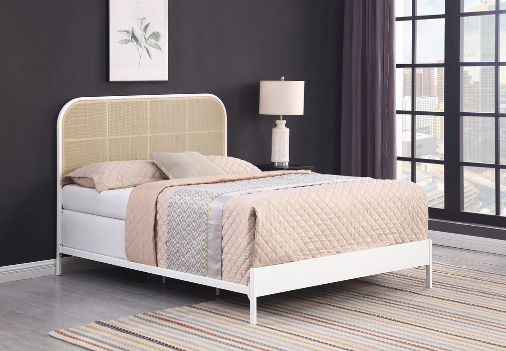 Amherst Eastern King, Queen, Full, & Twin Bed White & Black - Casa Morelos / Coahuila Furniture (Oklahoma City, OK)