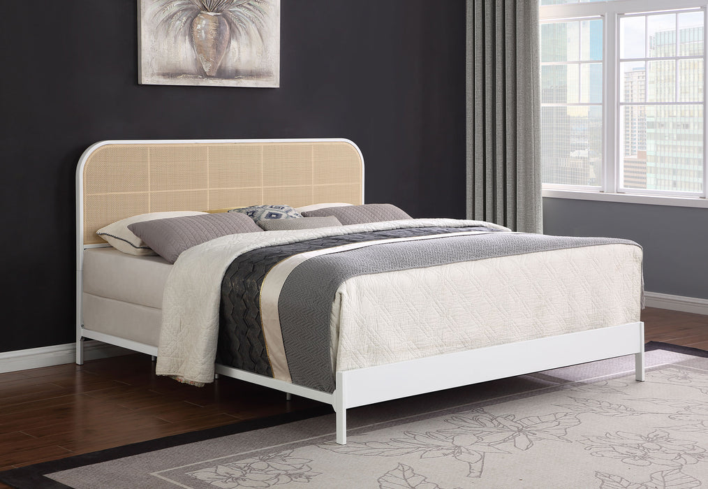 Amherst Eastern King, Queen, Full, & Twin Bed White & Black - Casa Morelos / Coahuila Furniture (Oklahoma City, OK)