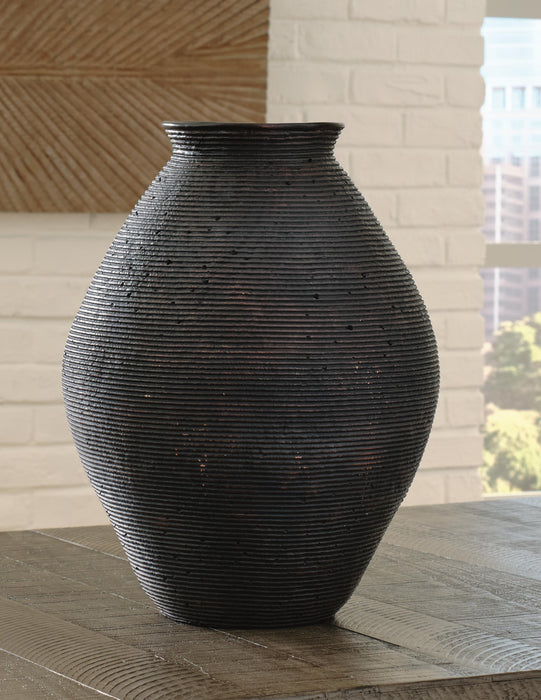 Hannela Vase - Casa Morelos / Coahuila Furniture (Oklahoma City, OK)