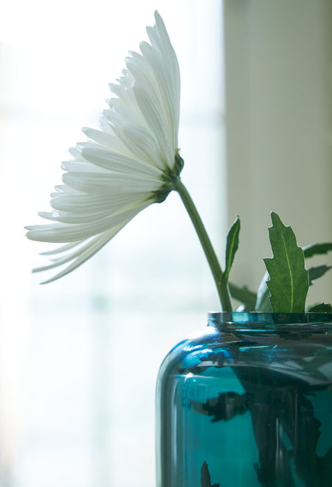 Inisland Vase - Casa Morelos / Coahuila Furniture (Oklahoma City, OK)