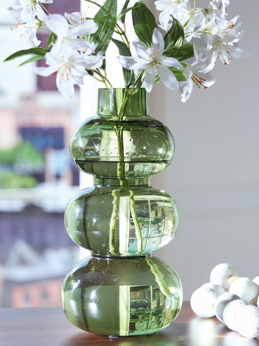 Renethorne Vase - Casa Morelos / Coahuila Furniture (Oklahoma City, OK)
