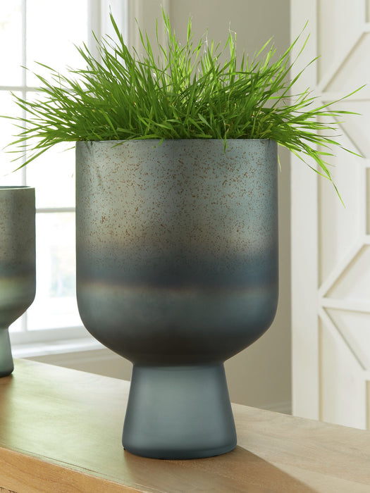 Pennmore Vase - Casa Morelos / Coahuila Furniture (Oklahoma City, OK)