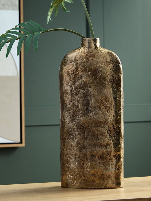 Wallmond Vase - Casa Morelos / Coahuila Furniture (Oklahoma City, OK)