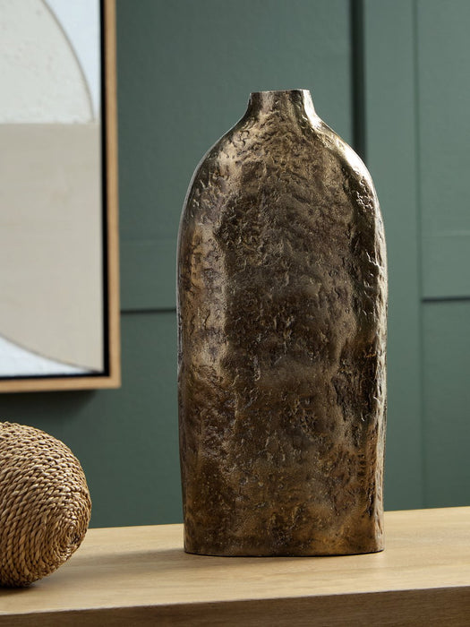 Wallmond Vase - Casa Morelos / Coahuila Furniture (Oklahoma City, OK)