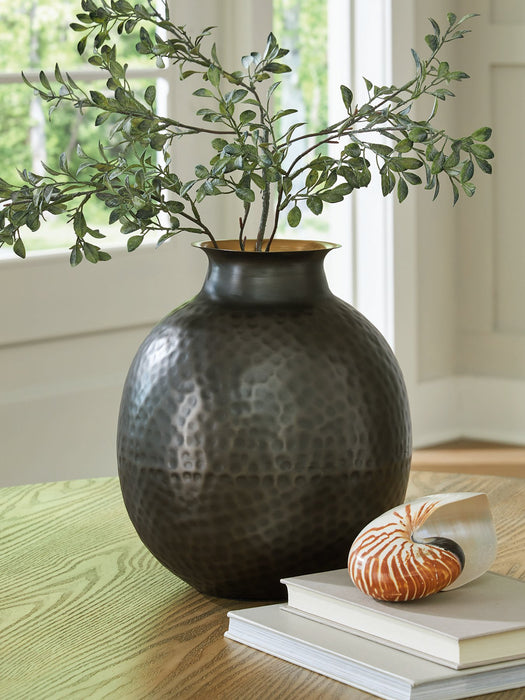 Woody Vase - Casa Morelos / Coahuila Furniture (Oklahoma City, OK)