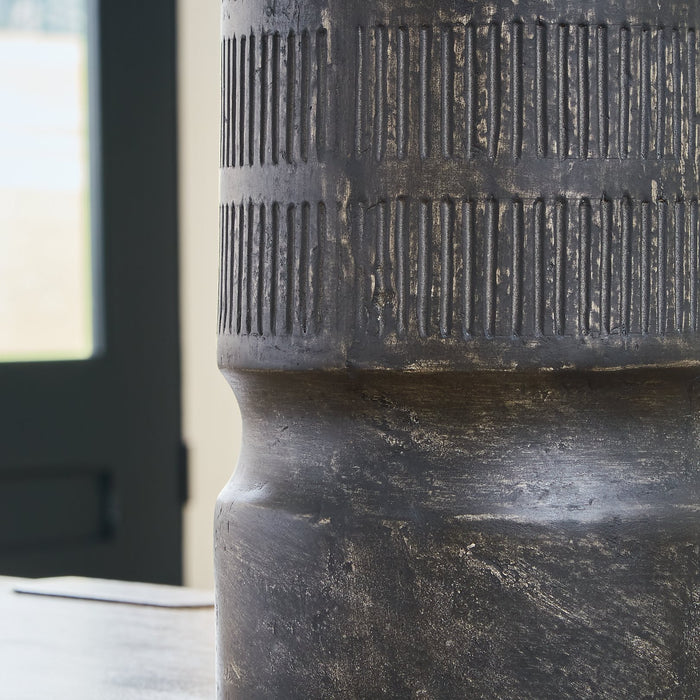 Beninworth Vase - Casa Morelos / Coahuila Furniture (Oklahoma City, OK)