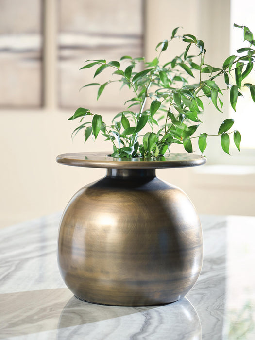 Fedorleigh Vase - Casa Morelos / Coahuila Furniture (Oklahoma City, OK)