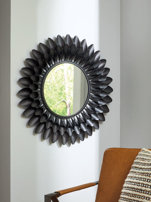 Ryenmour Accent Mirror - Casa Morelos / Coahuila Furniture (Oklahoma City, OK)