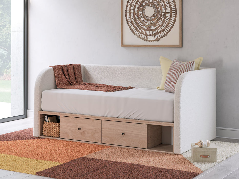 Arloster Upholstered Bed - Casa Morelos / Coahuila Furniture (Oklahoma City, OK)