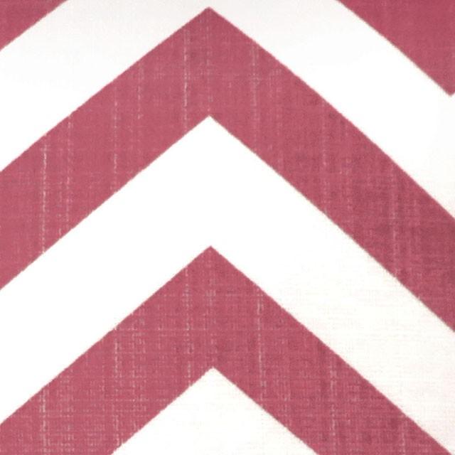 Zoe Red Chevron 18" X 18" Pillow, Red Chevron (2/CTN) - Casa Morelos / Coahuila Furniture (Oklahoma City, OK)