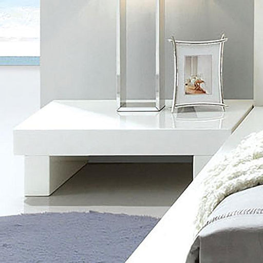 Christie Glossy White Night Stand - Casa Morelos / Coahuila Furniture (Oklahoma City, OK)