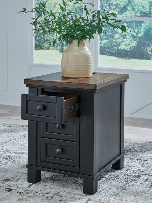 Wildenauer Chairside End Table - Casa Morelos / Coahuila Furniture (Oklahoma City, OK)